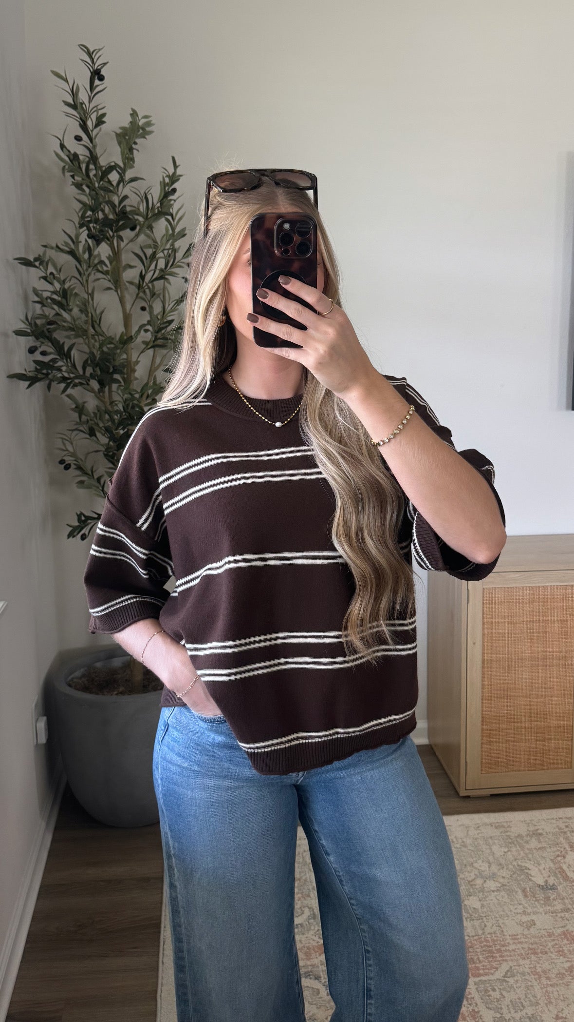 Marlie Short Sleeve Sweater / Dark Brown
