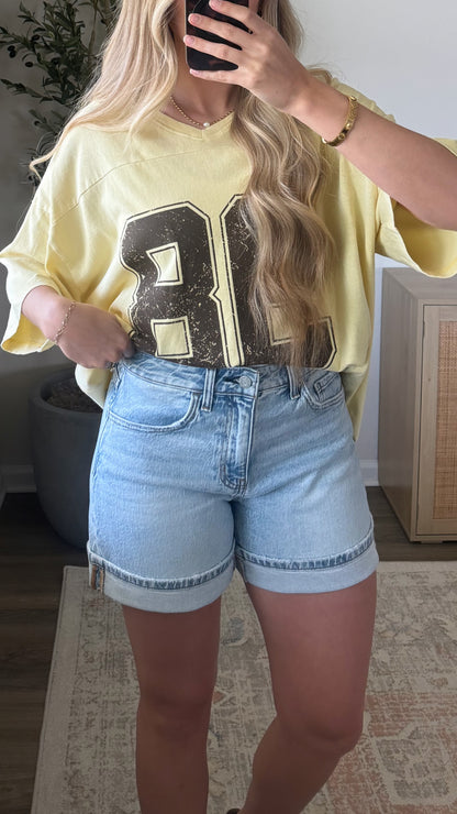 Casey Denim Shorts / Light Wash