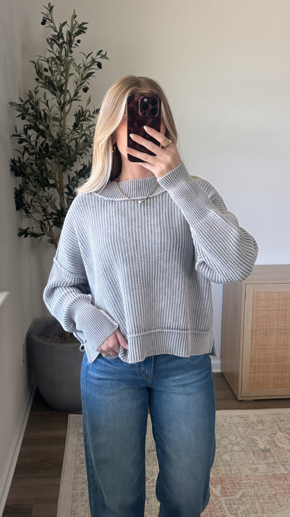 Ribbed Essential Knit / Grey