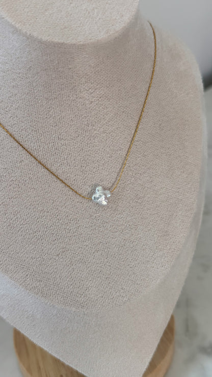 Dainty Clover Necklace / 18k Gold