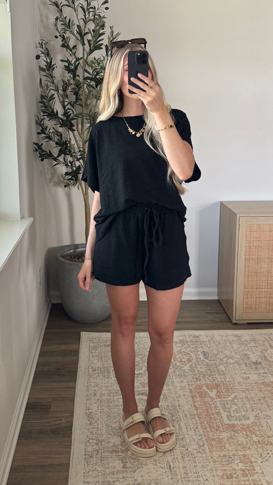 Textured Shorts Set / Black