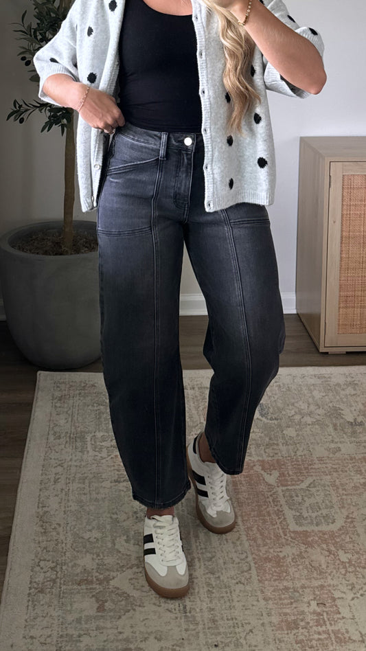 Panel Detail Barrel Jeans / Black