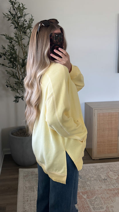 Contrast Stitched Pullover / Yellow