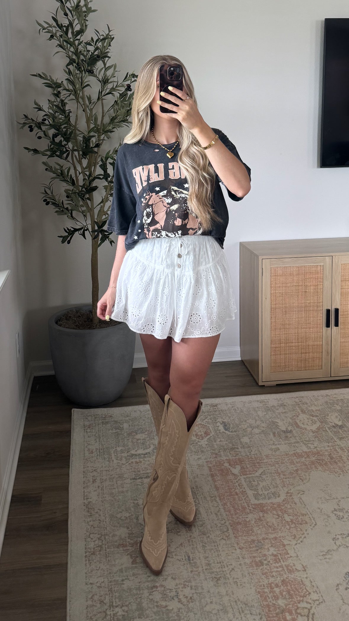 Long Live Cowgirls Tee
