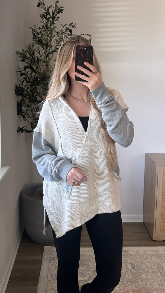 Haven V-Neck Hoodie / Grey