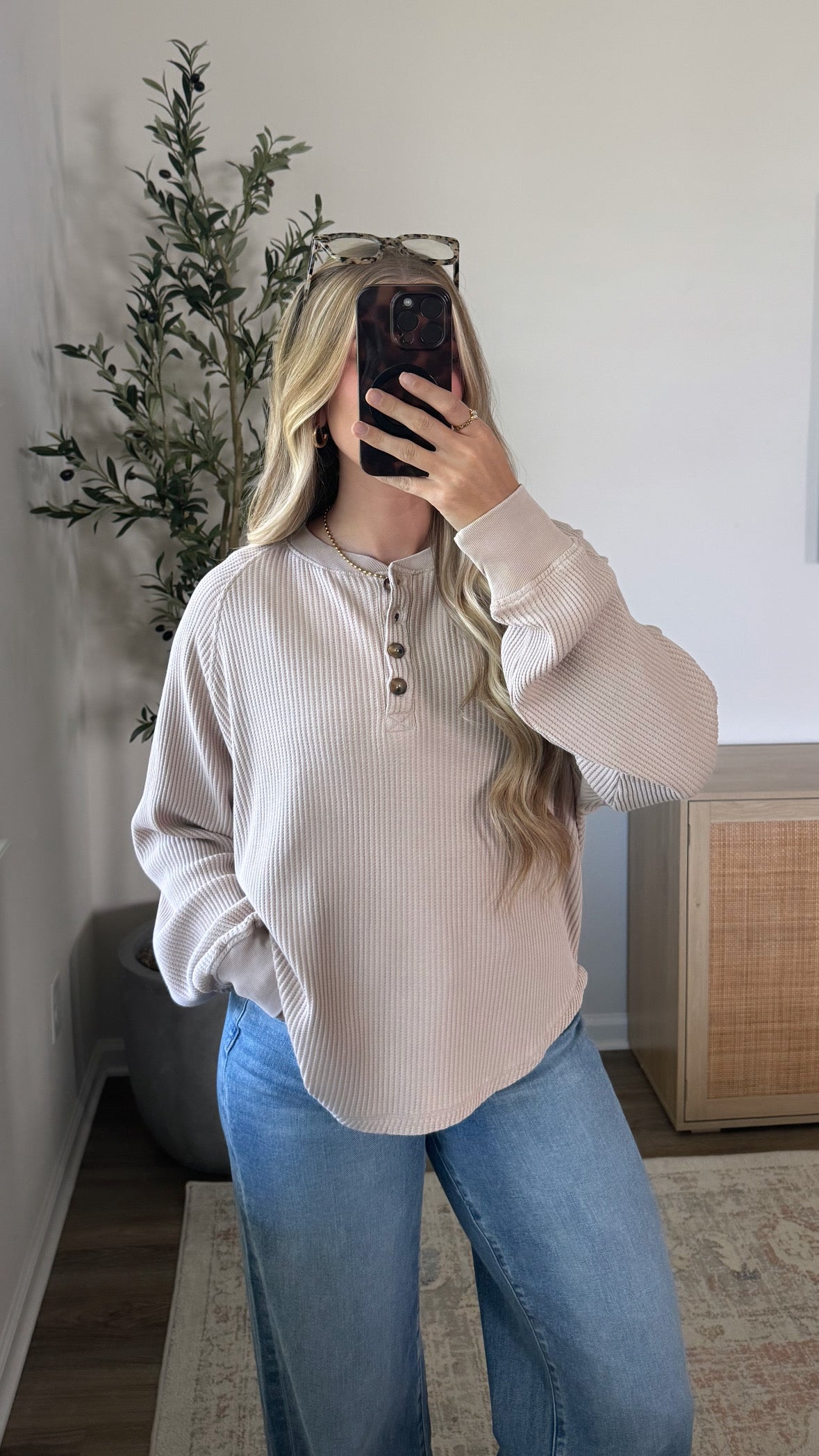 PREORDER (Estimated to ship 8/19) - Lived In Henley Waffle Top / Natural