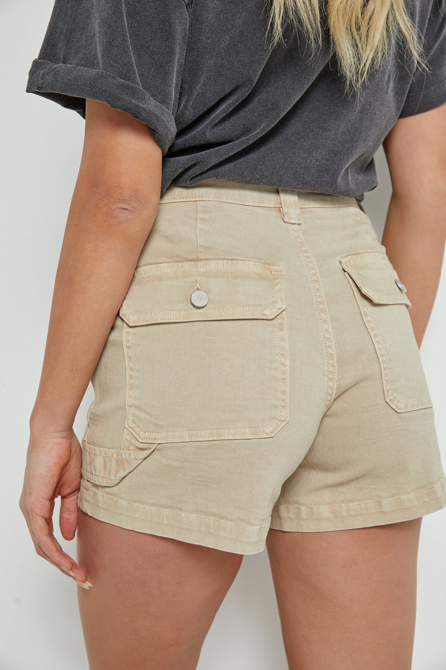 Comfort Carpenter Shorts / Tan