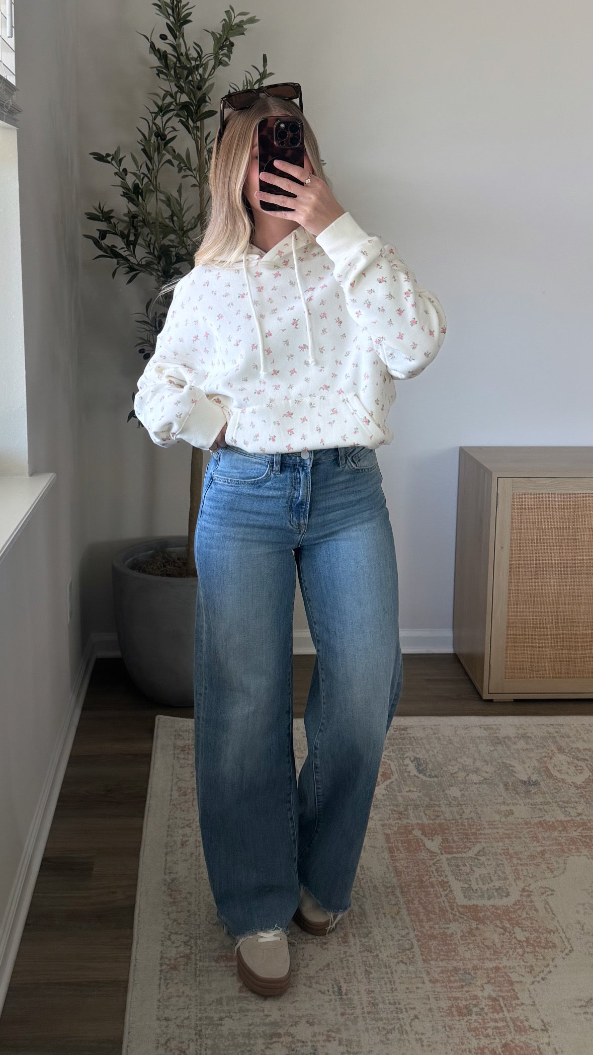 Ditsy Floral Hoodie / Pink