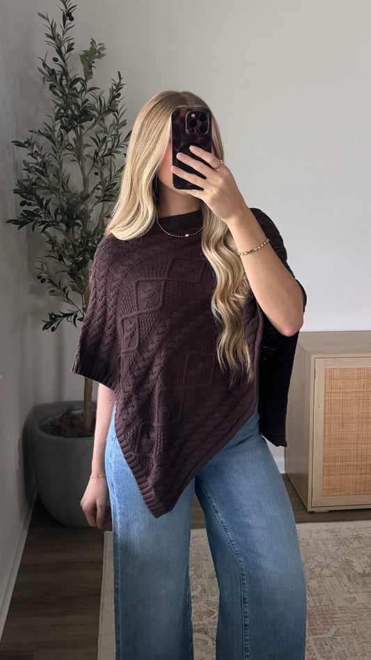 Cable Knit Poncho / Brown
