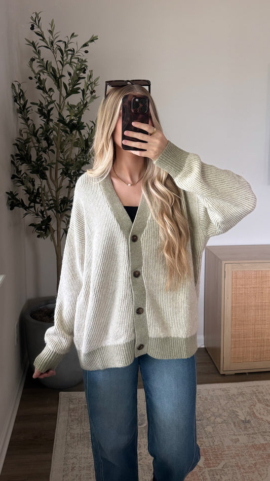 Lydia Oversized Cardigan / Sage Green