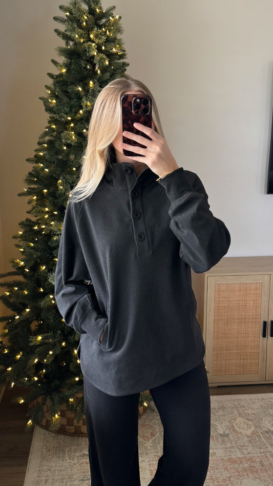 Henley Mockneck Pullover / Dark Charcoal