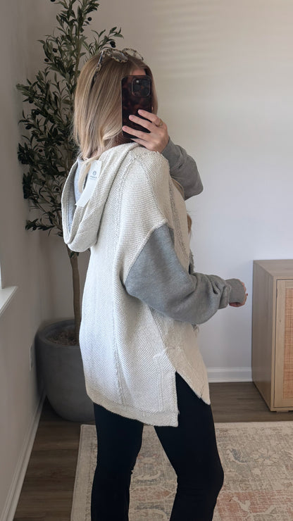 Haven V-Neck Hoodie / Grey