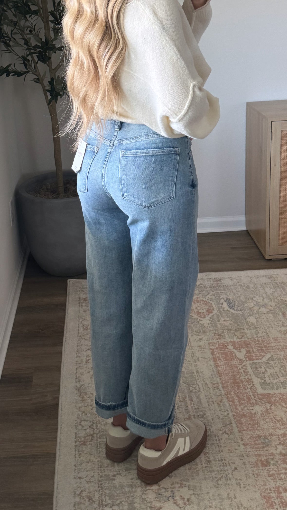 Brenna Barrel Denim / Light Wash