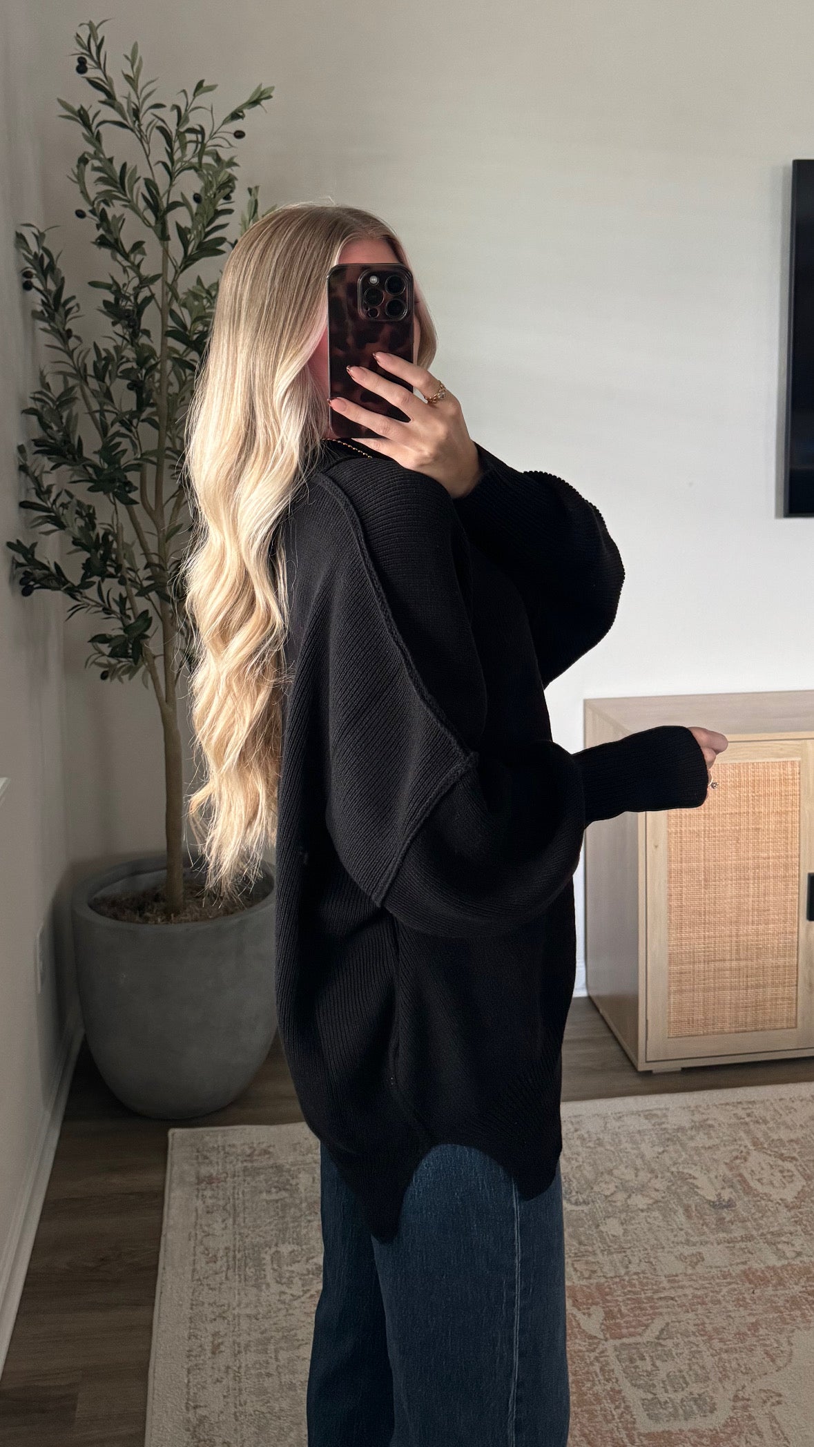 Oversized Essential Knit / Black