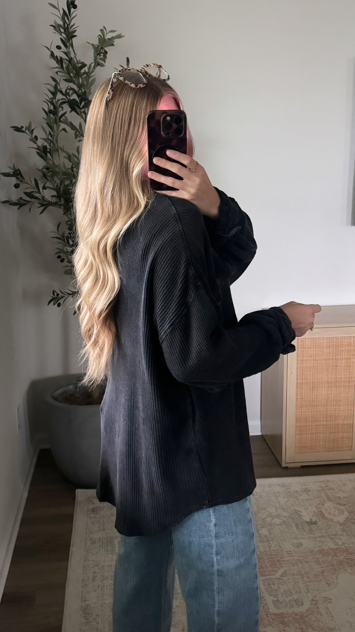 Lived in Waffle Button Up / Black