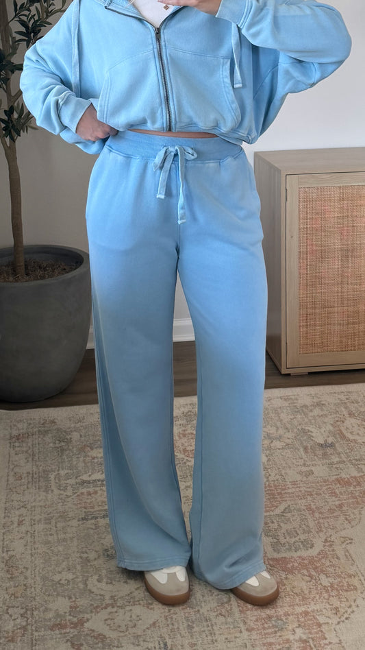Maddie Sweatpants / Light Blue