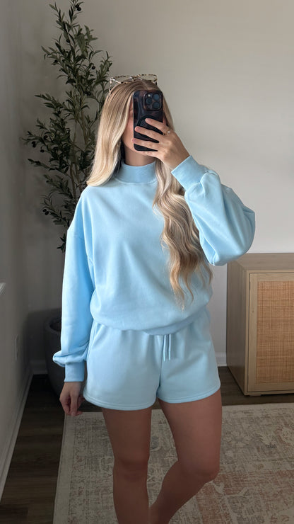Mock Neck Shorts Set / Pastel Blue