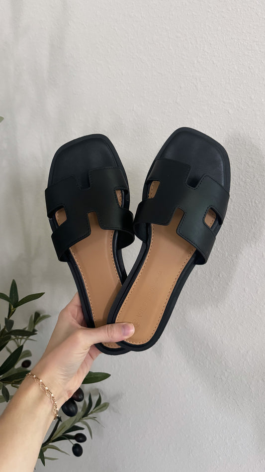 Hazel Sandals / Black