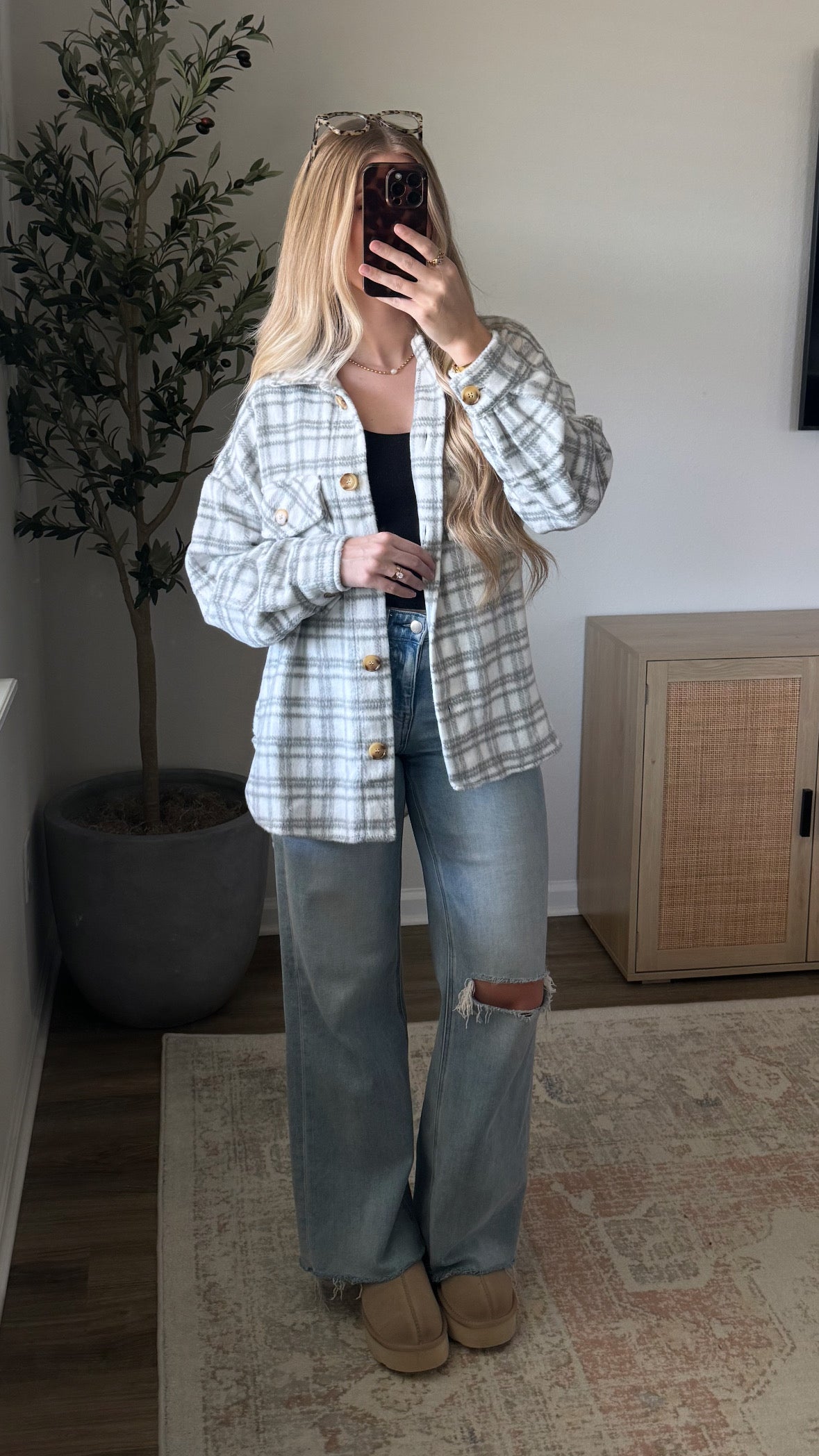 Plaid Shacket / Light Grey