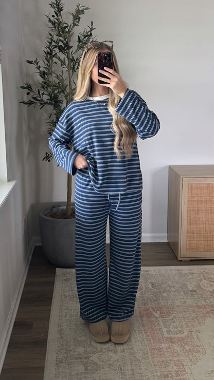 Bri Striped Set / Navy + White
