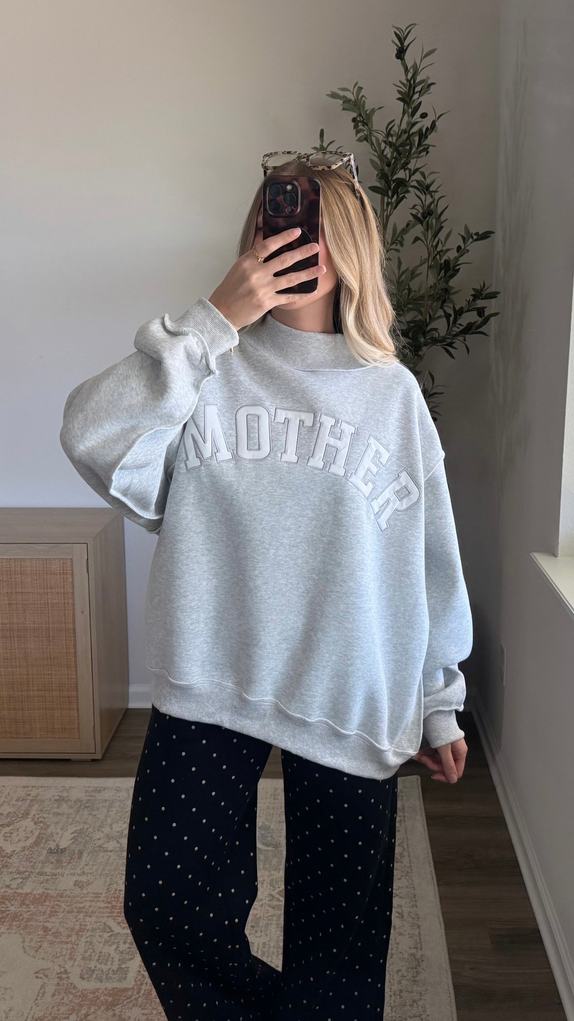 Mother Mockneck Sweatshirt / Grey