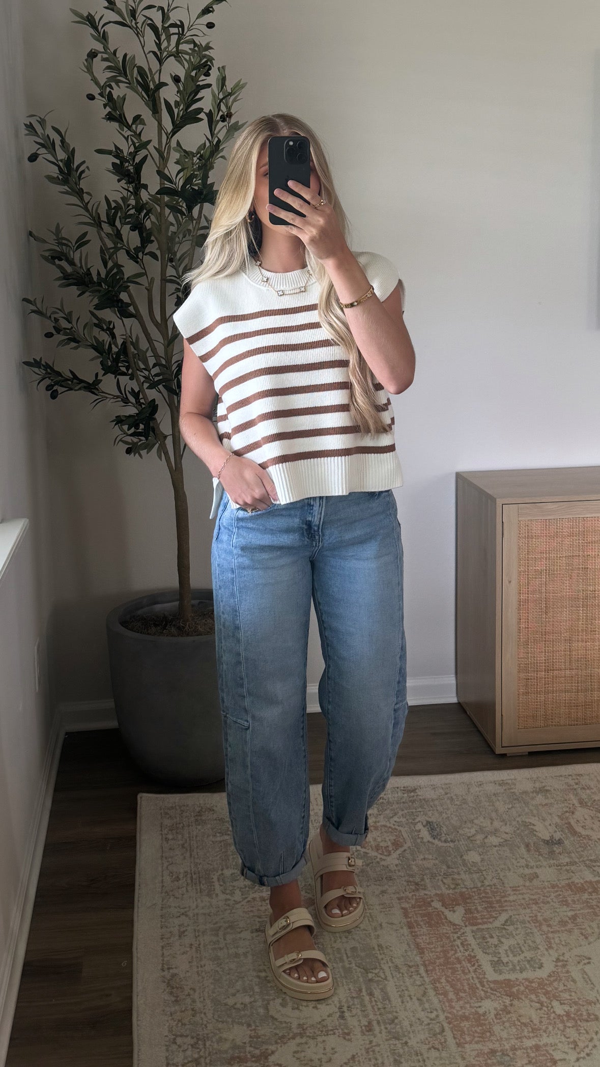 Striped Sweater Vest / Mocha