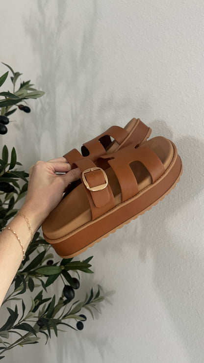 Platform Sandal / Brown