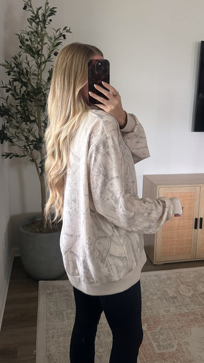 Camo Mockneck Sweatshirt / Grey