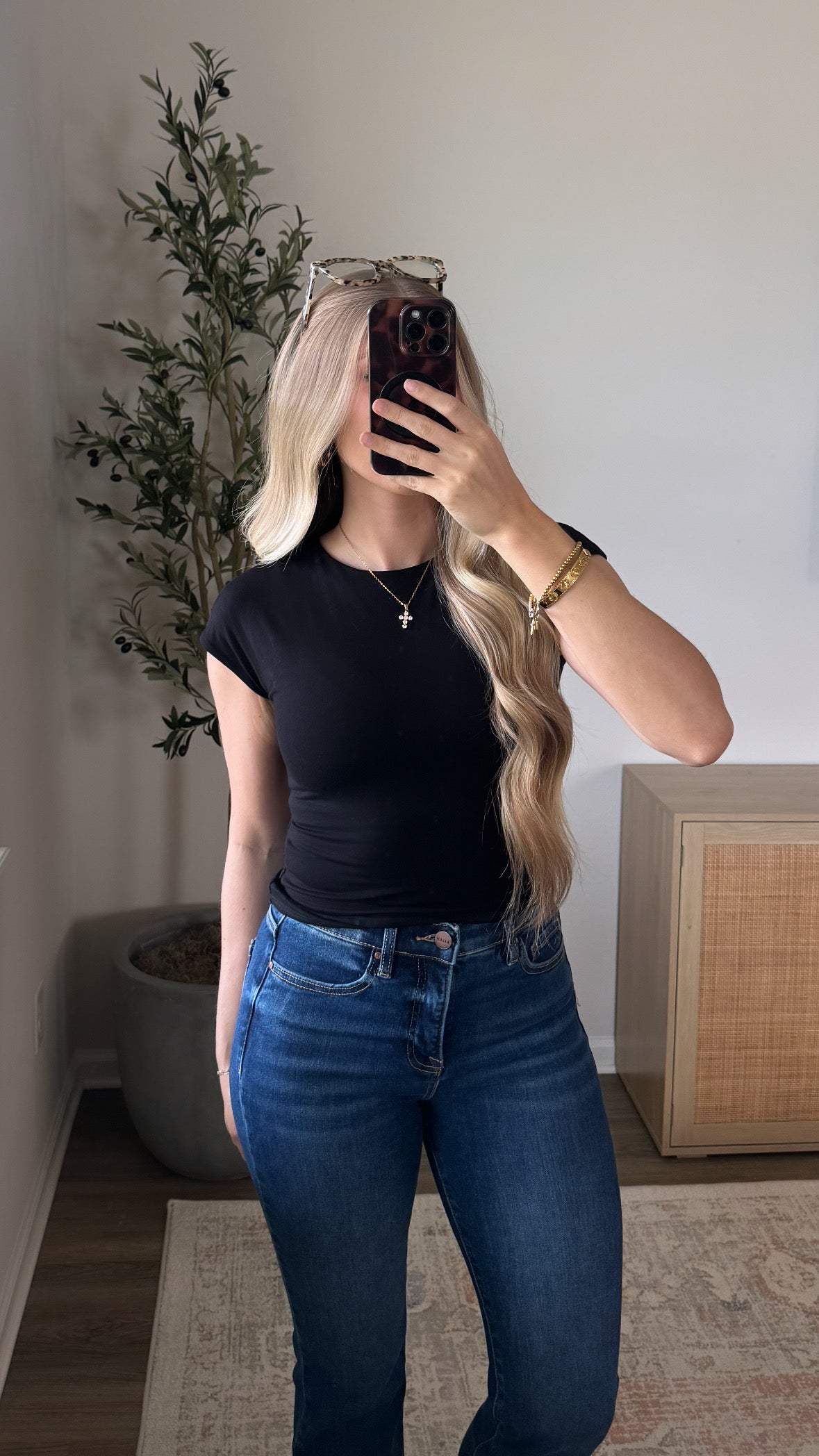 PREORDER (4/3) - Cap Sleeve Butter Basic / Black