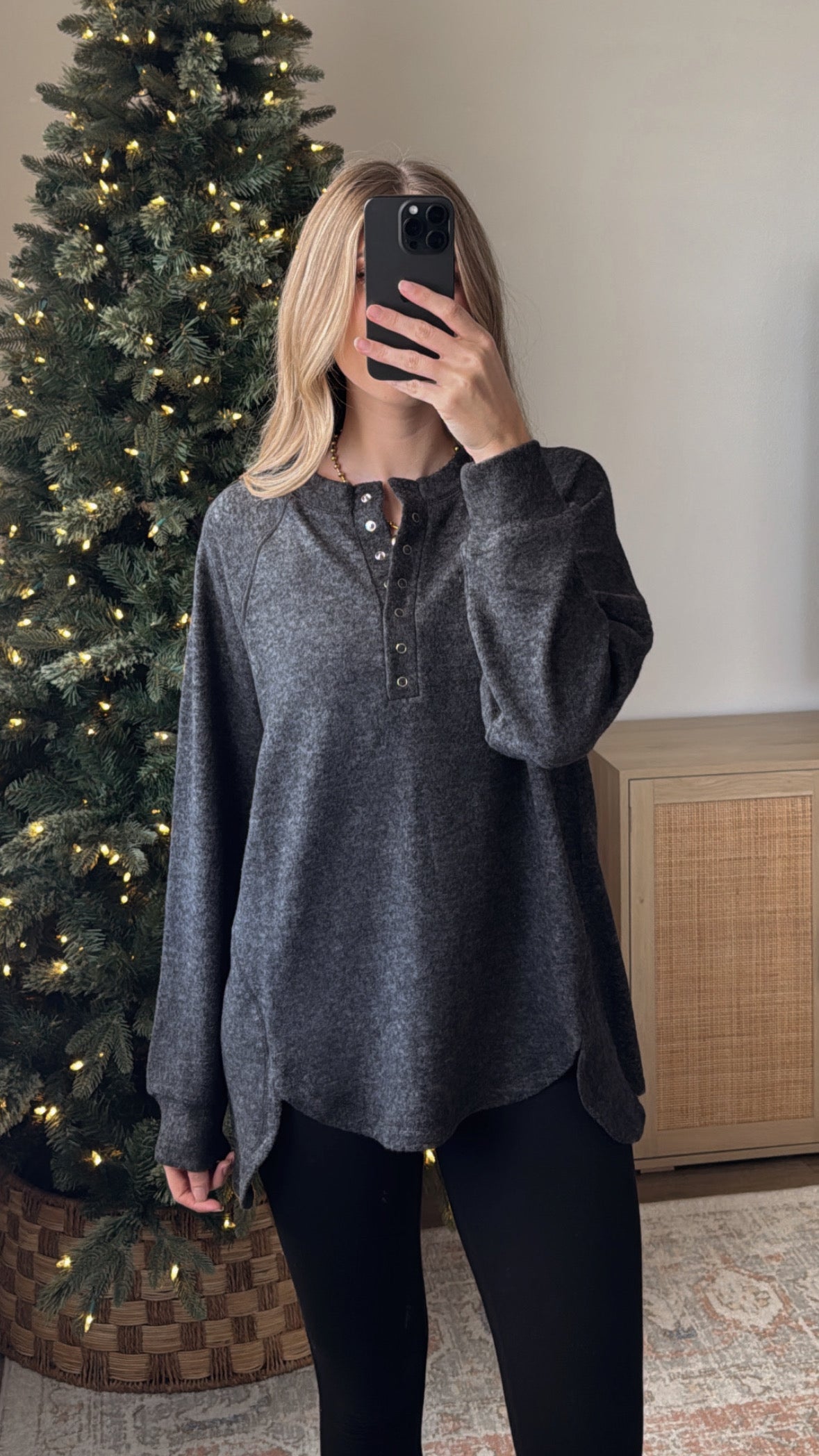 Hailey Henley Pullover / Charcoal