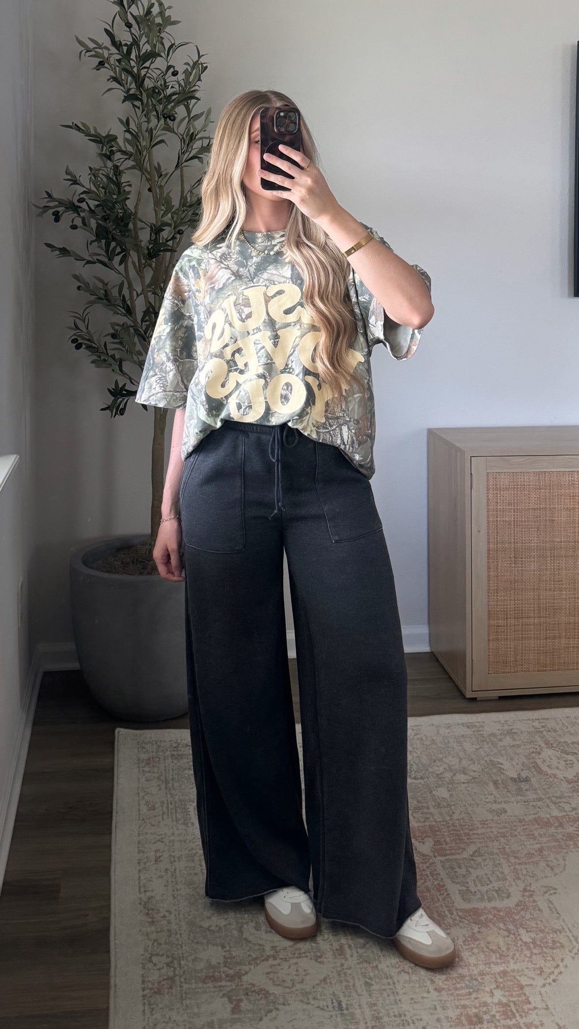 Off Duty Wide Leg Sweatpant / Charcoal