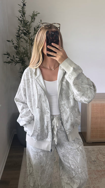 Cozy Camo Zip Up / Light Grey
