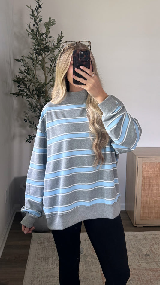 Mock Neck Sweatshirt / Blue Stripes