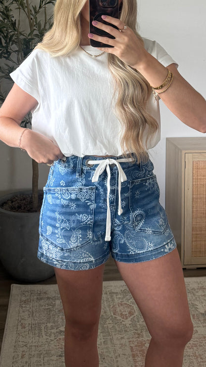 Paisley Patch Pocket Shorts / Med Wash