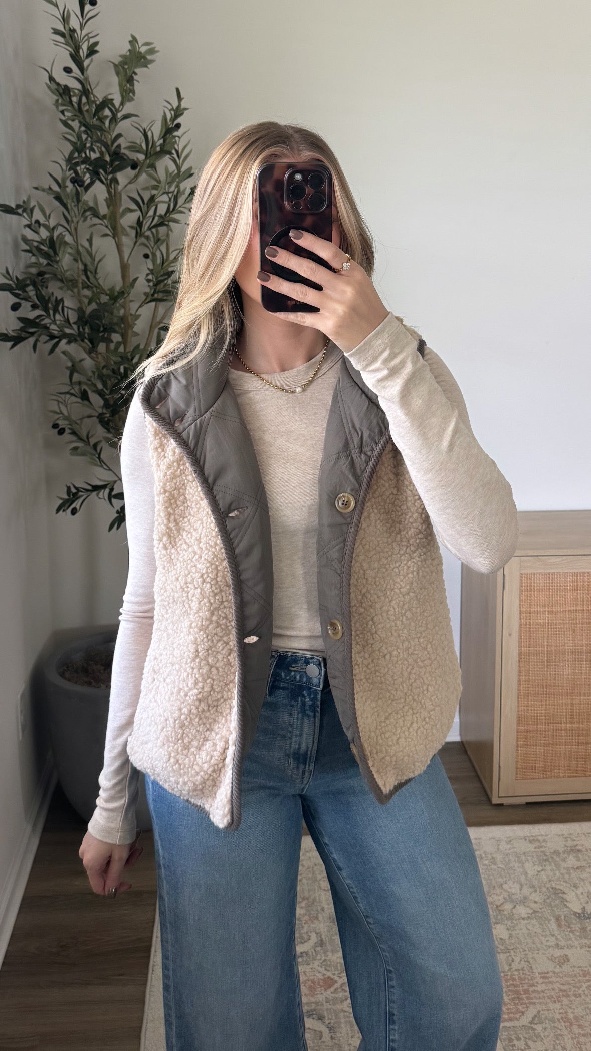 Reversible Sherpa Vest / Grey