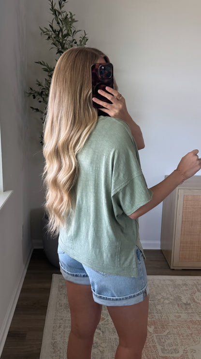 V-Neck Short Sleeve Tee / Light Sage