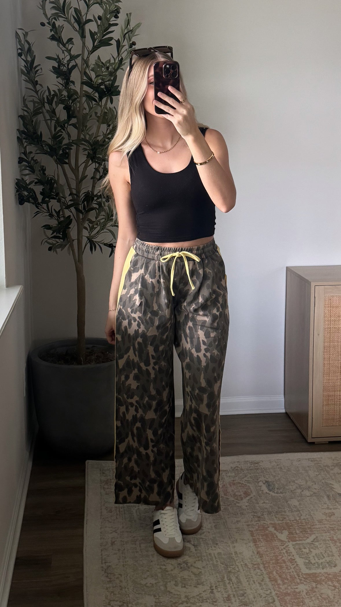 Leopard Sweatpants / Neon Contrast