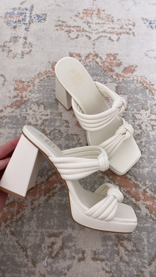 Double Knot Heels / Off-White
