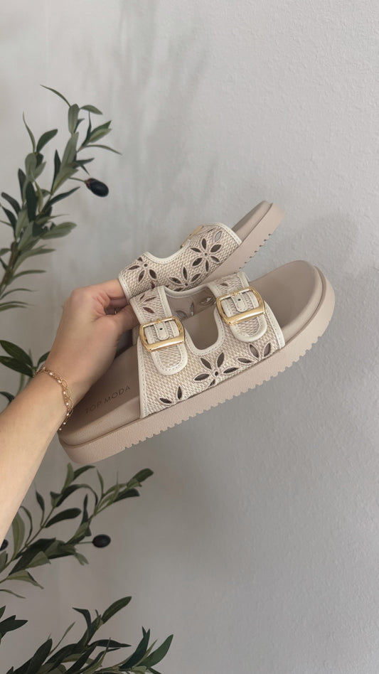 Daisy Raffia Sandal