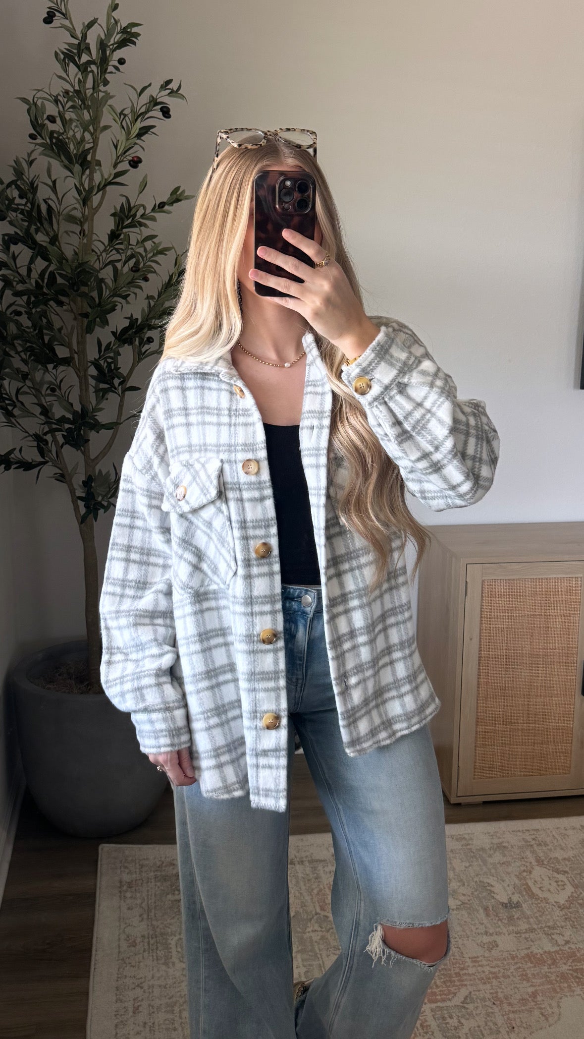 Plaid Shacket / Light Grey