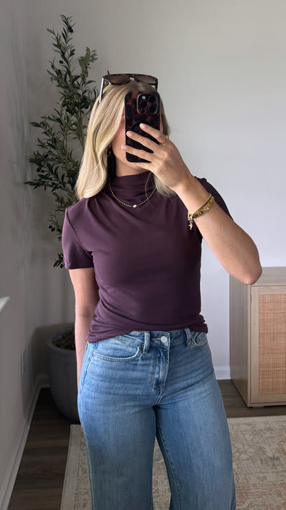Olivia Mock Neck Top / Plum