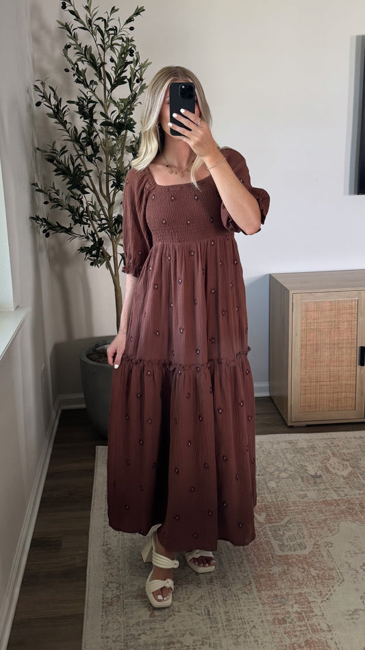 Embroidered Floral Maxi Dress / Brown