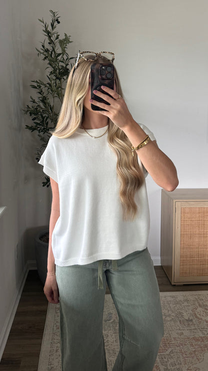 Classic Sweater Vest / Ivory