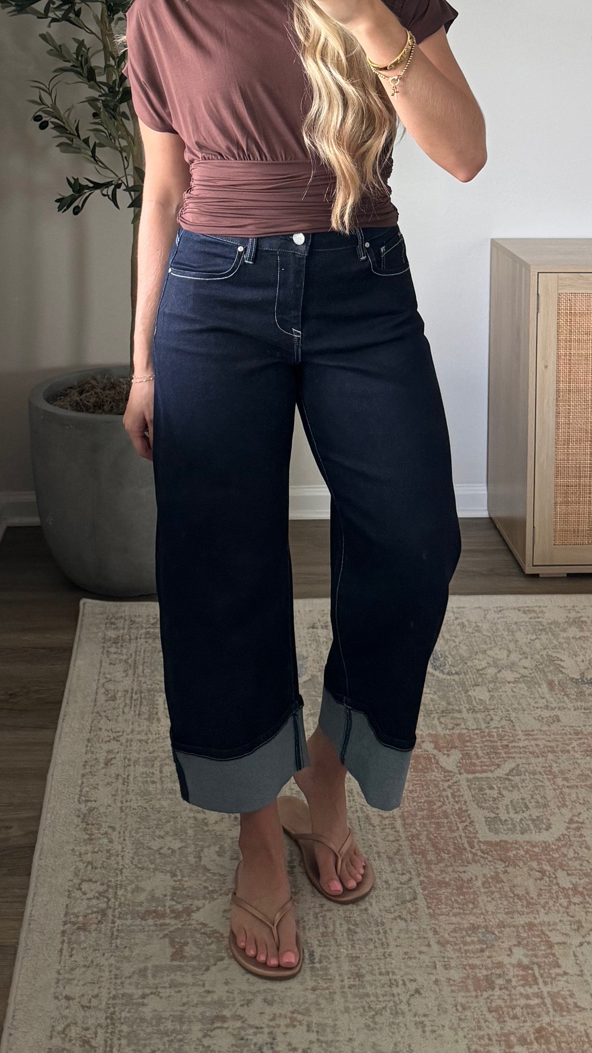Emery Cuffed Barrel Jeans / Dark Wash
