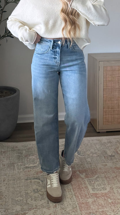 Brenna Barrel Denim / Light Wash