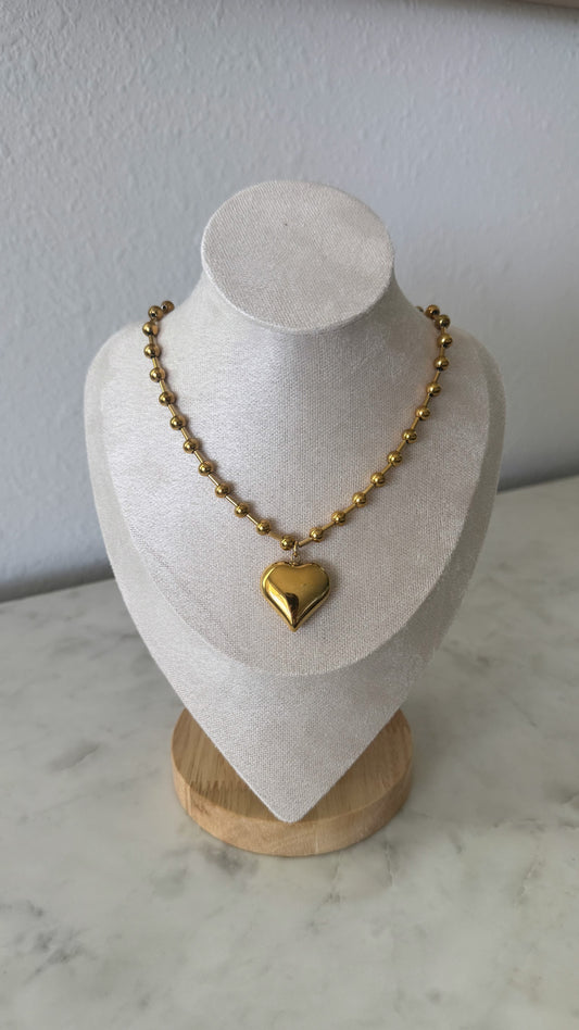 Statement Heart Necklace / Gold