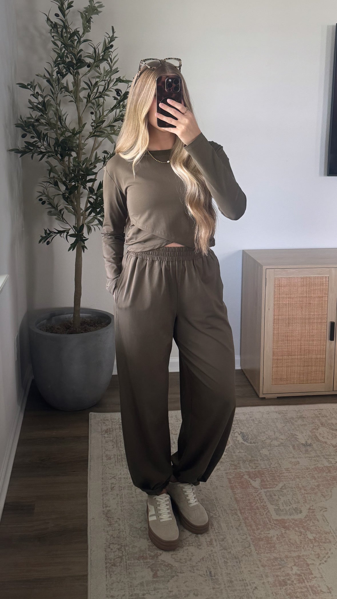 Crossover Long Sleeve Jogger Set / Olive Green