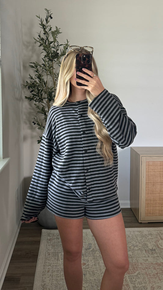 Shadow Striped Shorts Set / Black + Grey