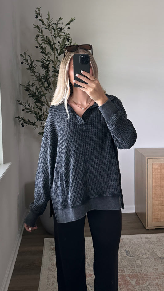Waffle Collared Pullover / Black