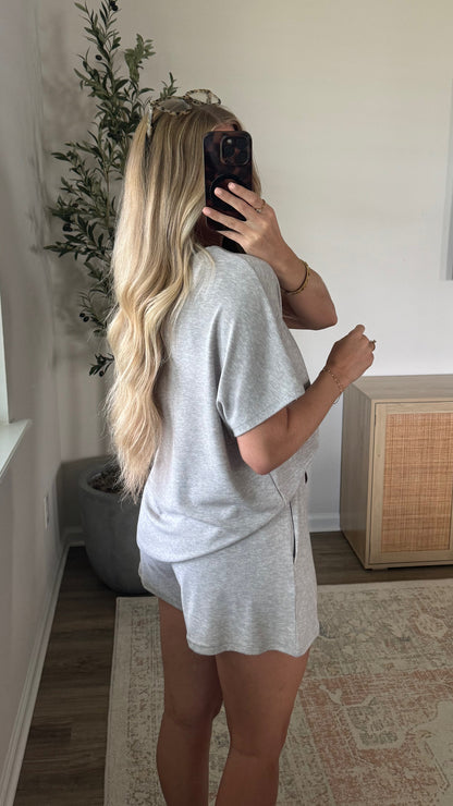 Carly Contrast Shorts Set / Light Grey + Brown